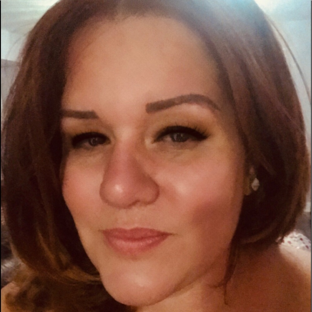 Meet your Posher, Aannia